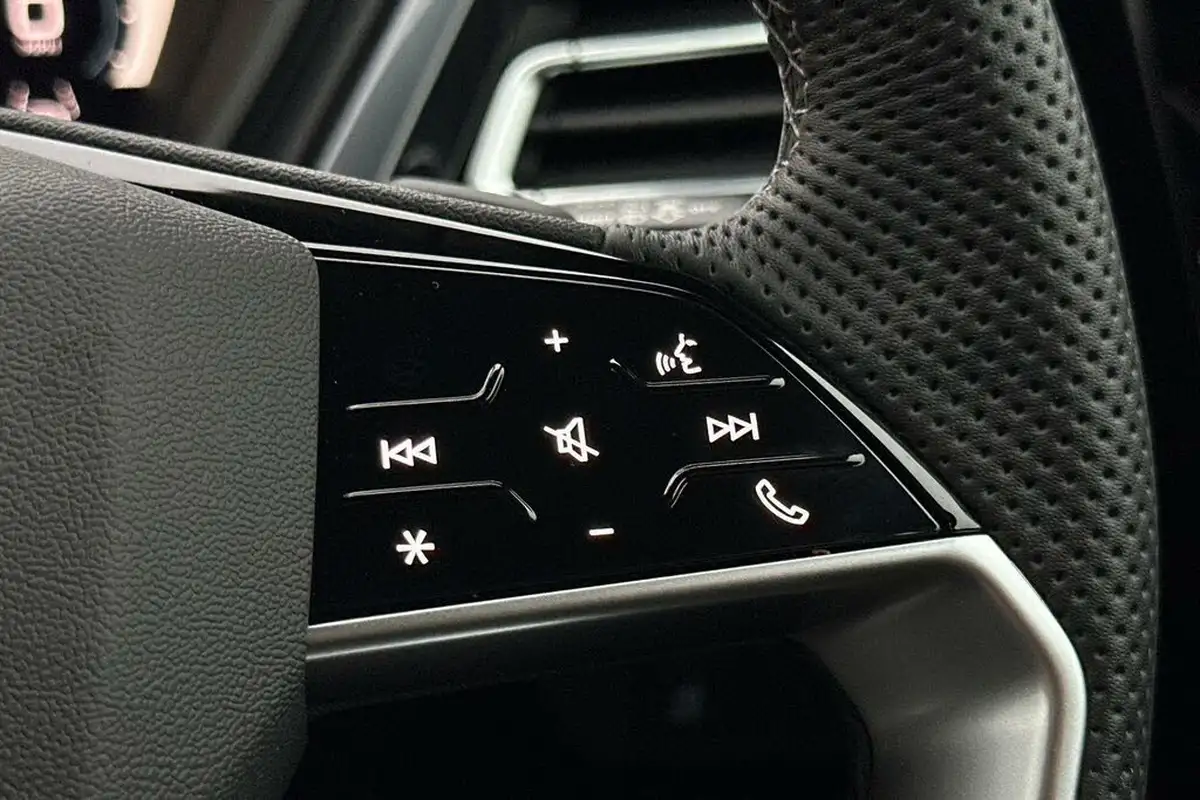 2024-audi-q4-e-tron-45e-black-edition-station-wagon-quattro-big-14