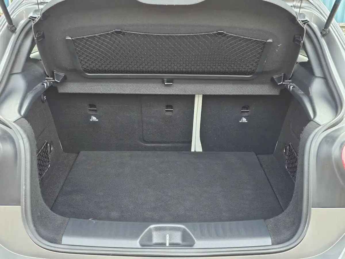2016-mercedes-benz-a-class-16-a180-sport-premium-plusss-big-5
