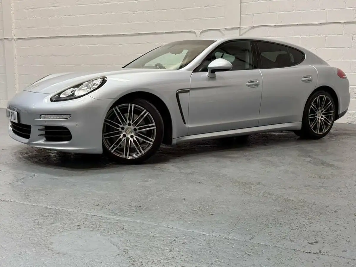 2014-porsche-panamera-30td-big-56