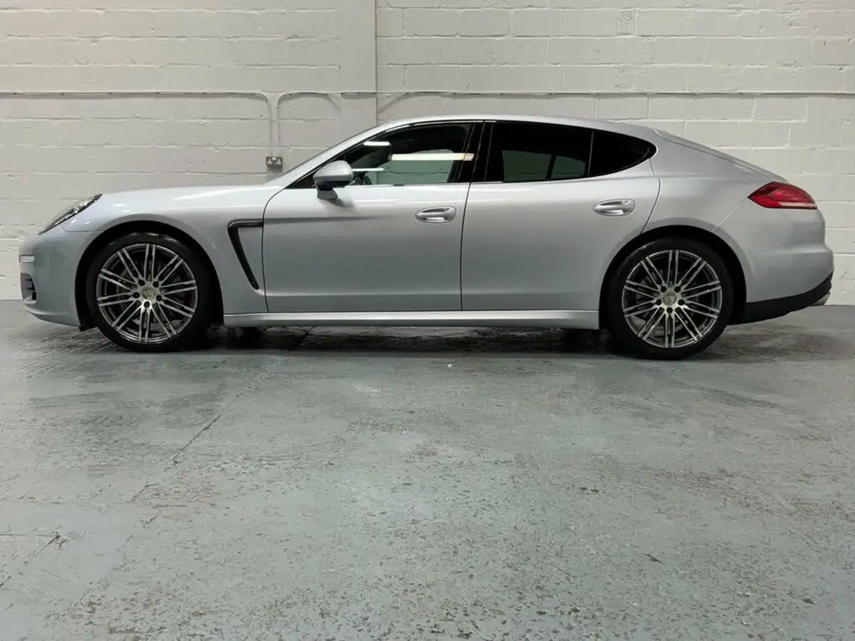 2014-porsche-panamera-30td-big-32