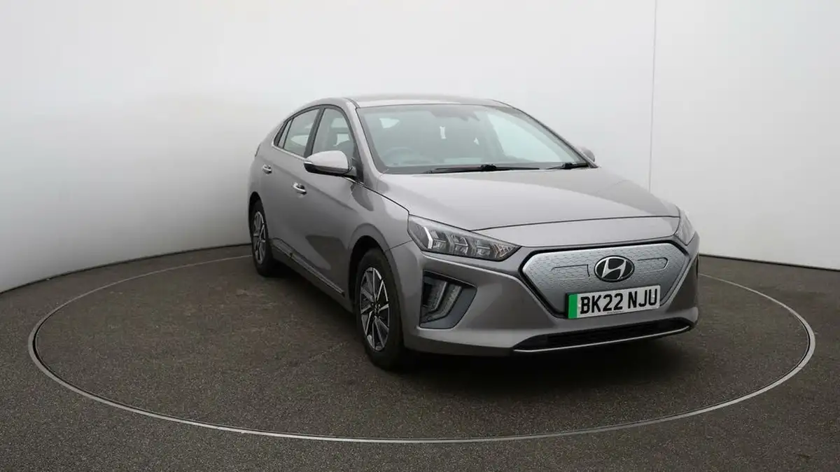2022-hyundai-ioniq-e-premium-electric-big-36