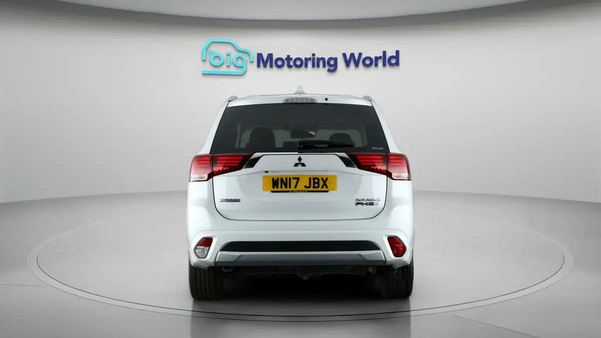 2017-mitsubishi-outlander-20-4hs-phev-5st-big-6
