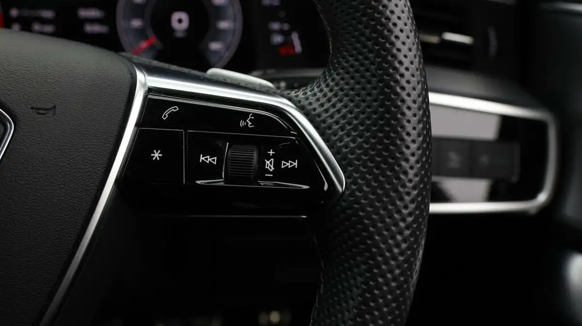 2022-audi-a6-saloon-20-40-tfsi-s-line-big-22