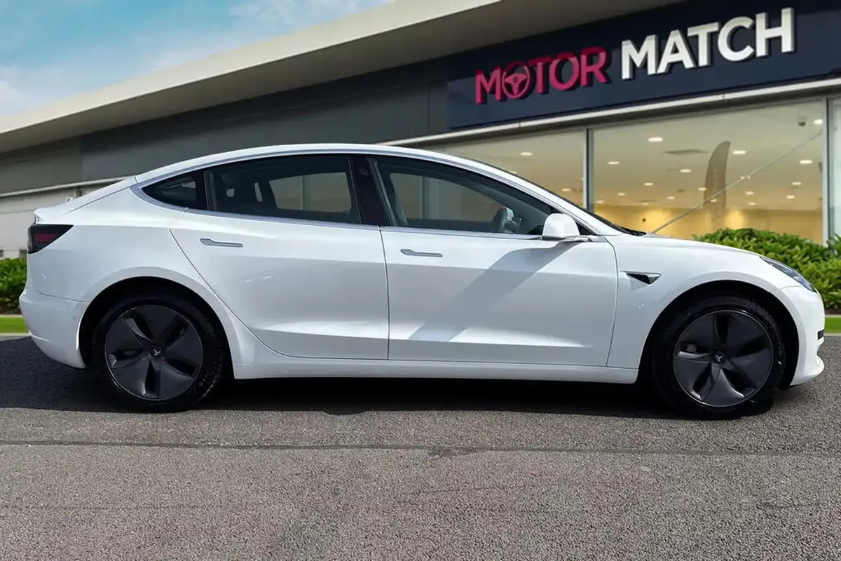 2019-tesla-model-3-e-standard-plus-big-2