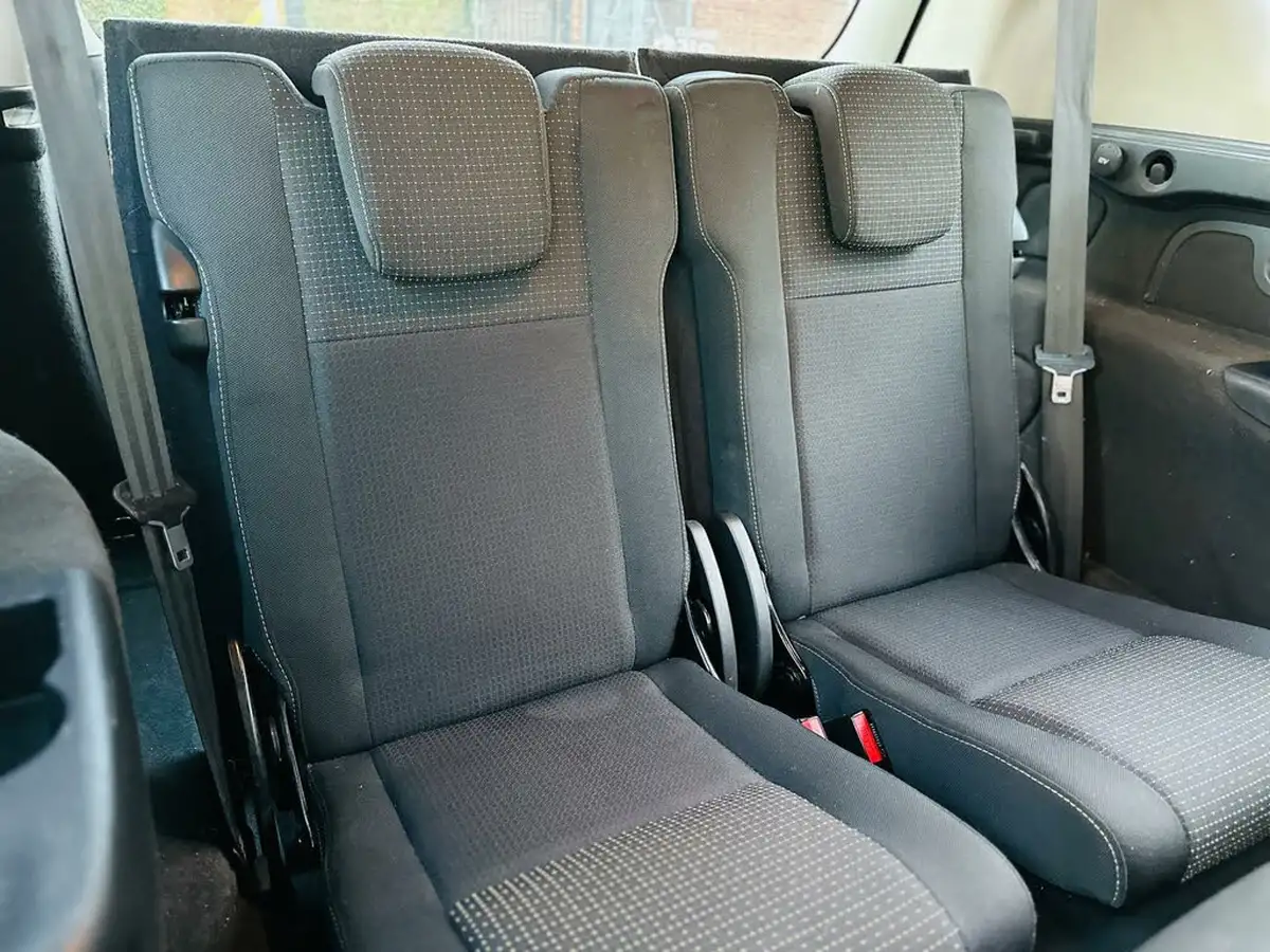 2010-renault-grand-scenic-16-dynamique-tom-tom-vvt-big-37