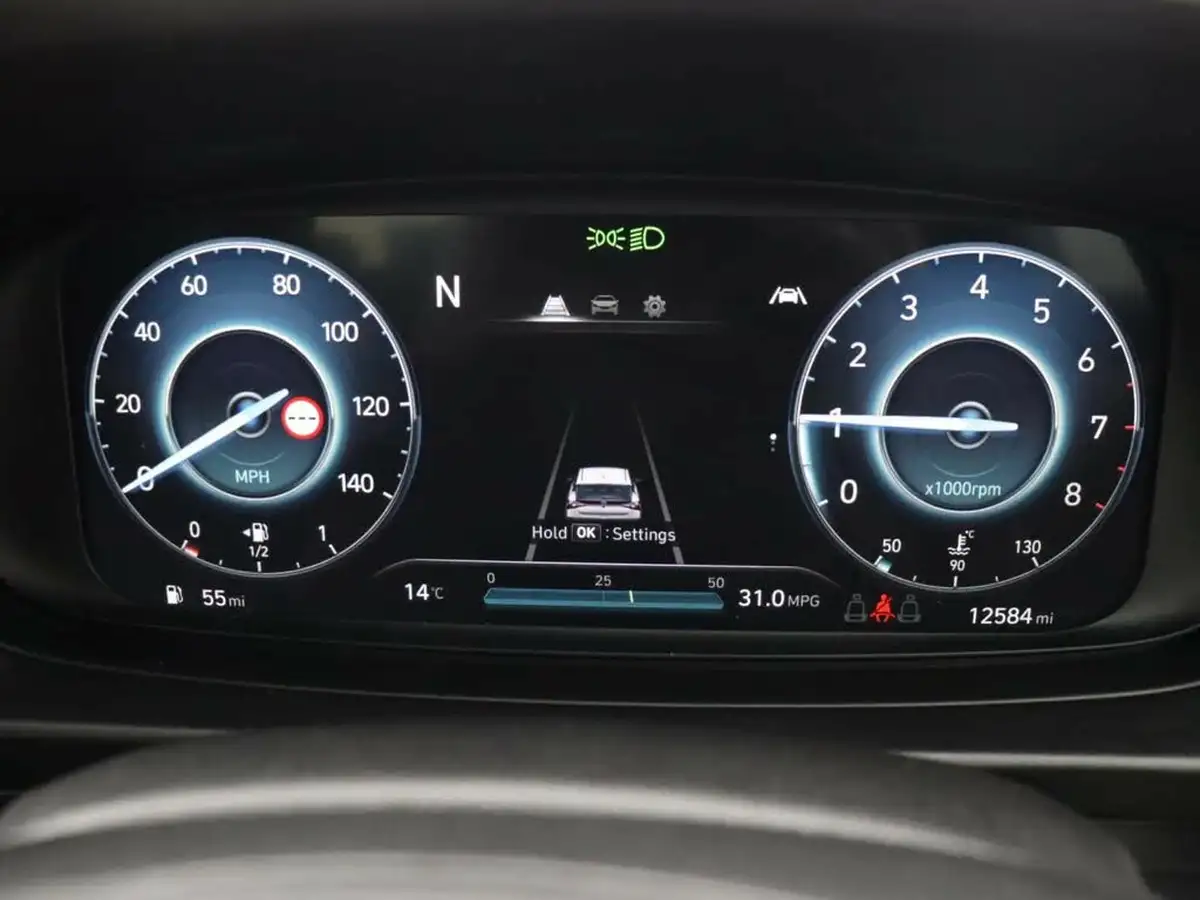 2023-hyundai-i20-10-t-gdi-se-connect-eclutch-imt-big-7