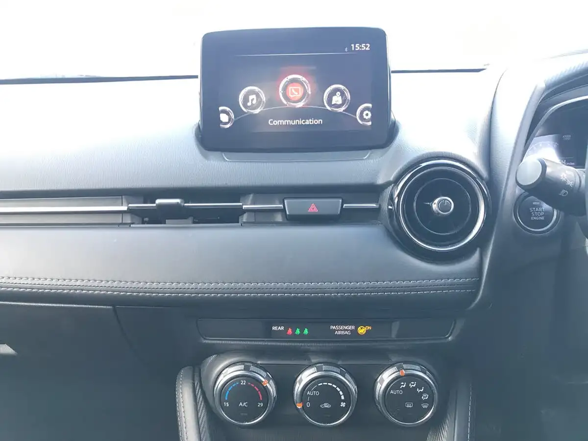 2019-mazda-mazda2-15-sport-nav-big-12
