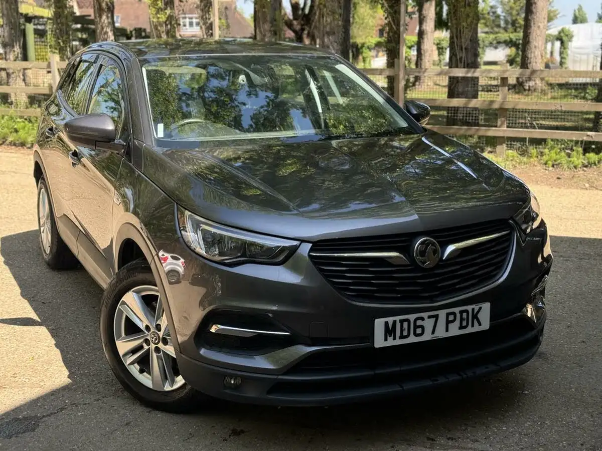 2018-vauxhall-grandland-x-12-se-132ps-big-3