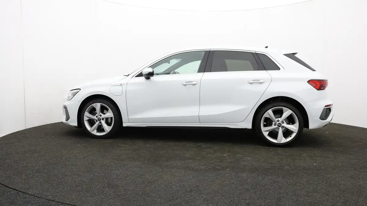 2021-audi-a3-14-40-tfsi-e-s-line-big-62