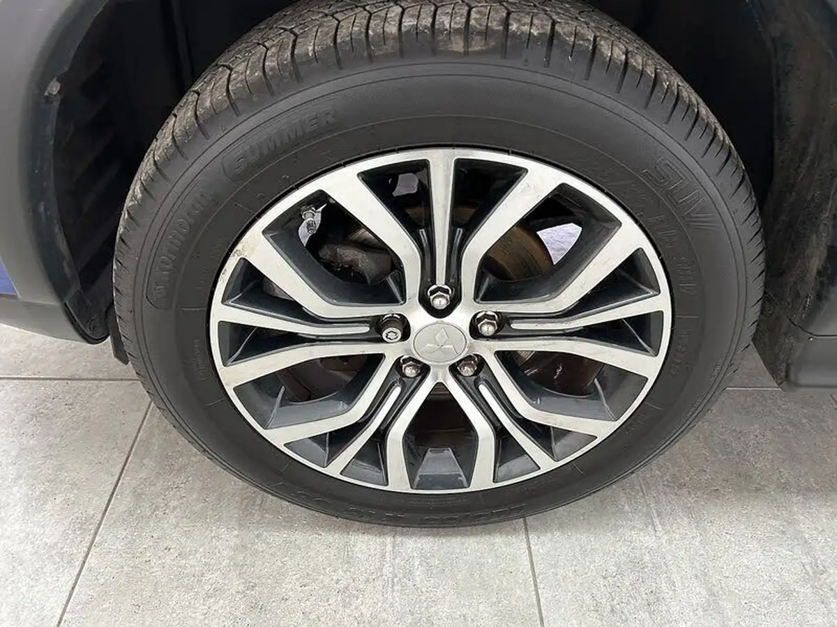 2016-mitsubishi-asx-16-3-big-14