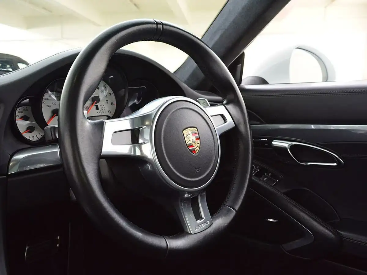 2013-porsche-911-38-carrera-4-s-coupe-pdk-big-16