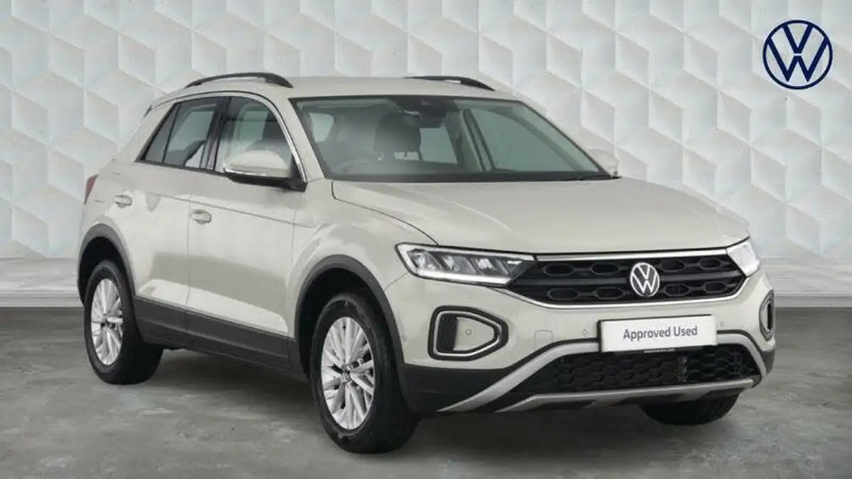 2022-volkswagen-t-roc-10-tsi-life-big-0