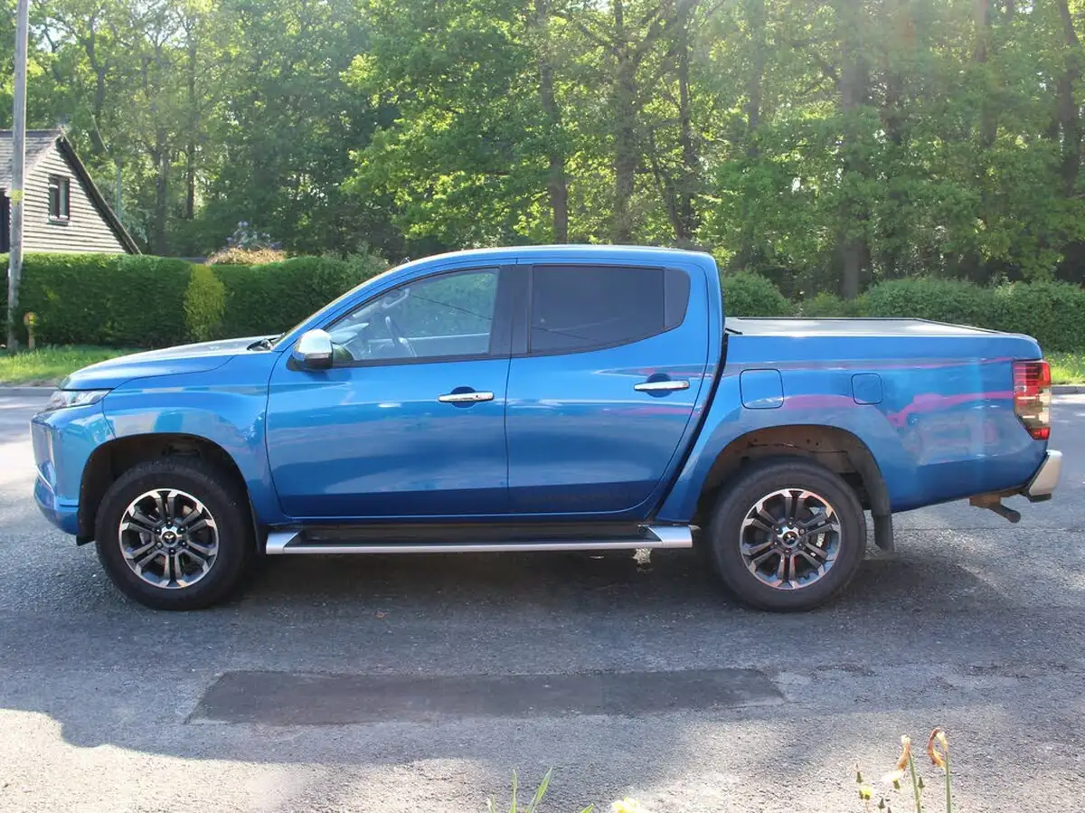 2021-mitsubishi-l200-22di-d-barbarian-big-17