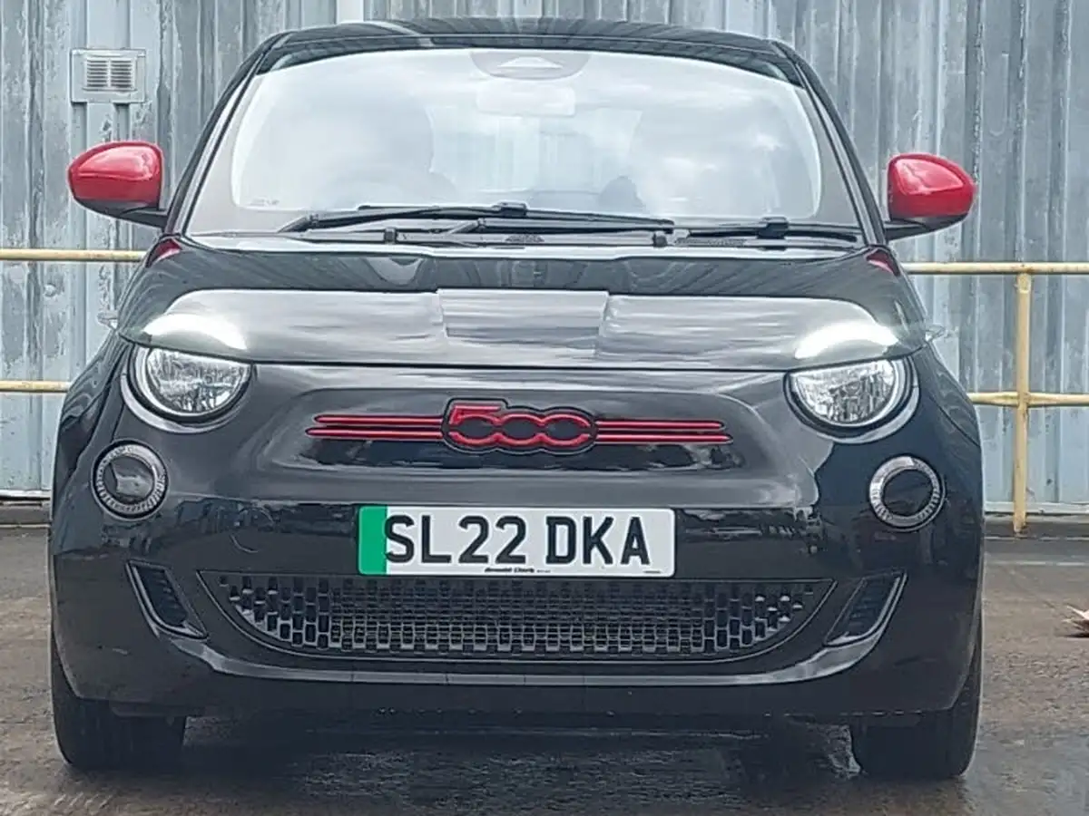 2022-fiat-500-e-red-93bhp-big-18