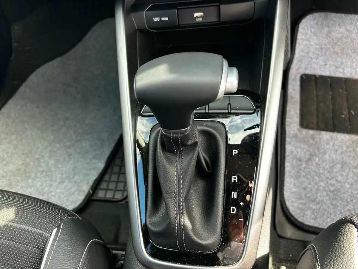 2024-kia-stonic-10-t-gdi-gt-line-98bhp-dct-big-12