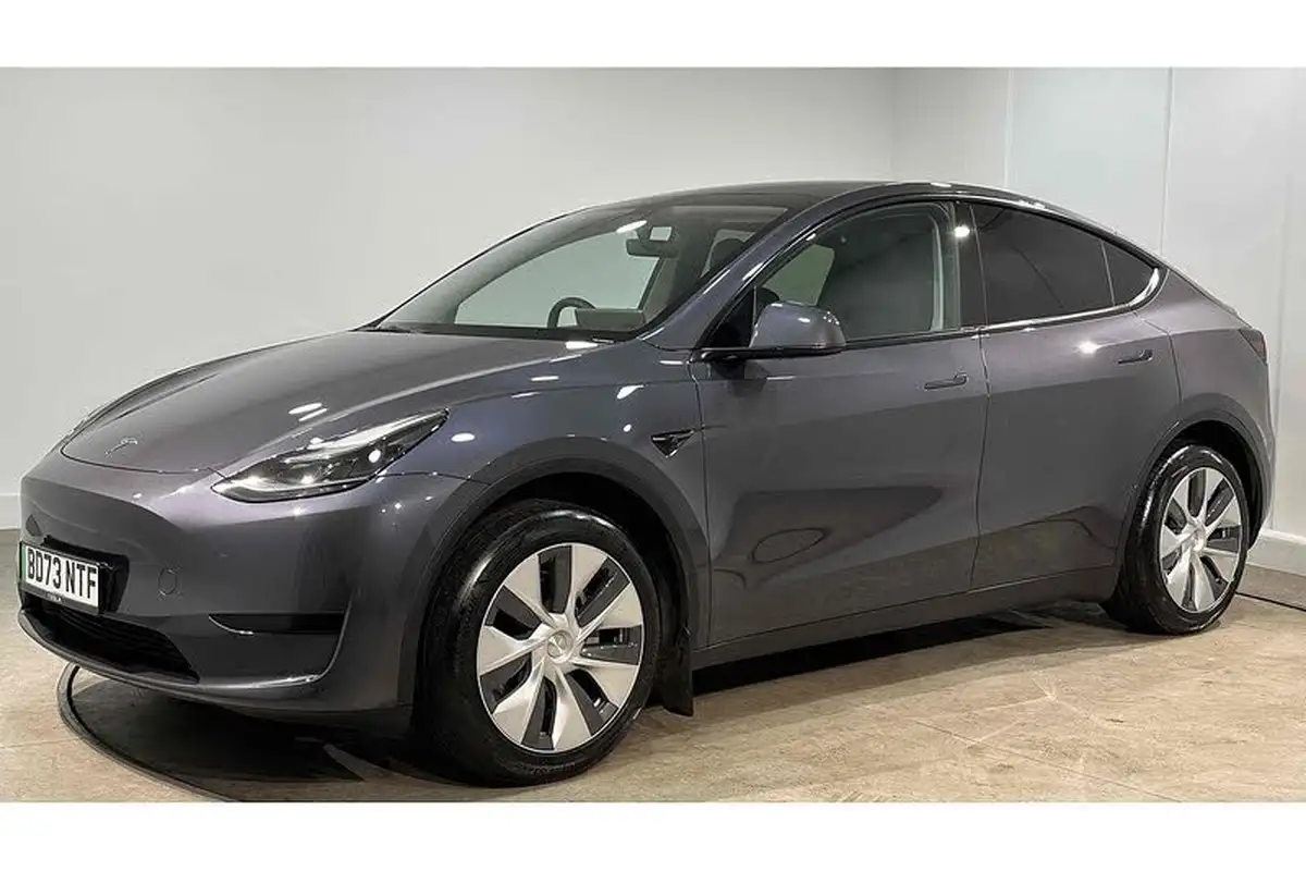 2023-tesla-model-y-e-rwd-big-6