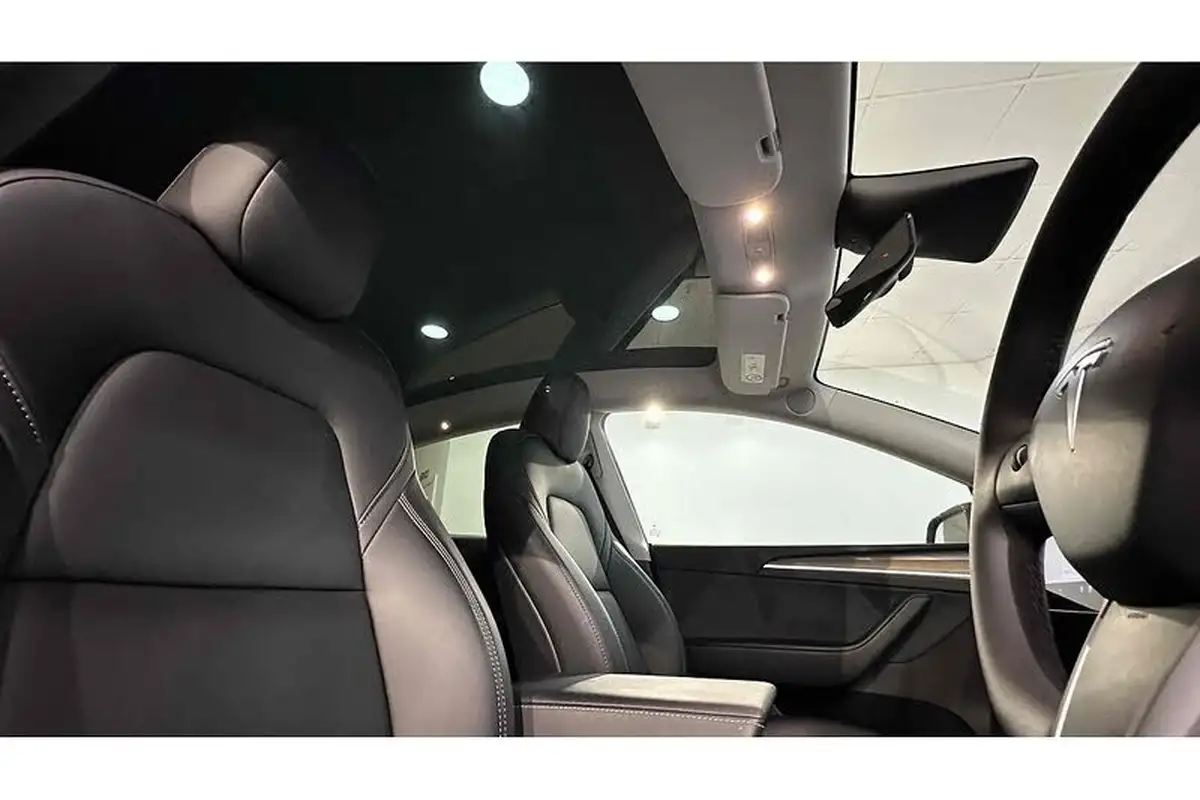 2023-tesla-model-y-e-rwd-big-28