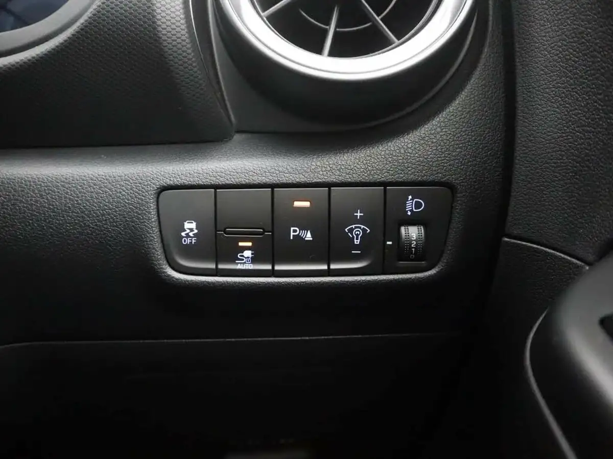 2021-hyundai-kona-e-premium-204ps-64kwh-7kw-obc-big-27