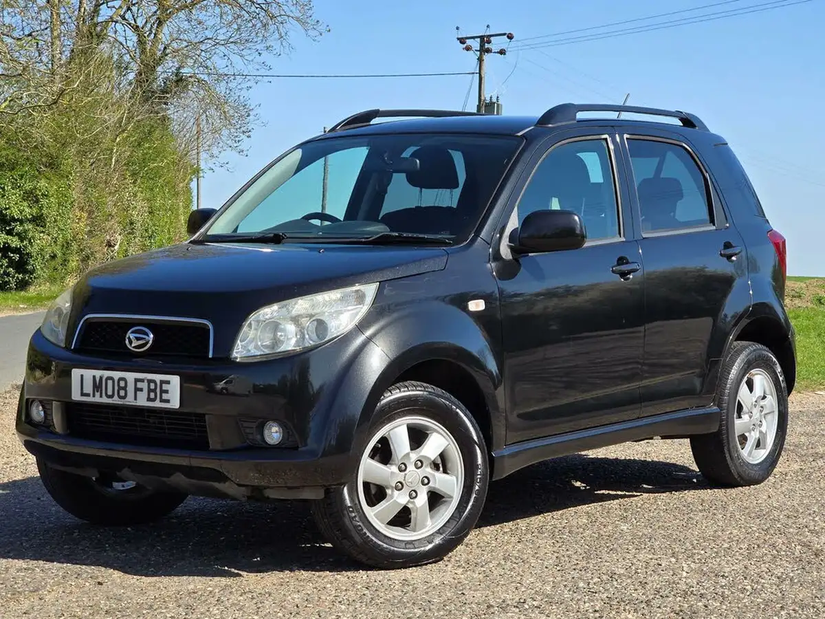 2008-daihatsu-terios-15-se-big-1