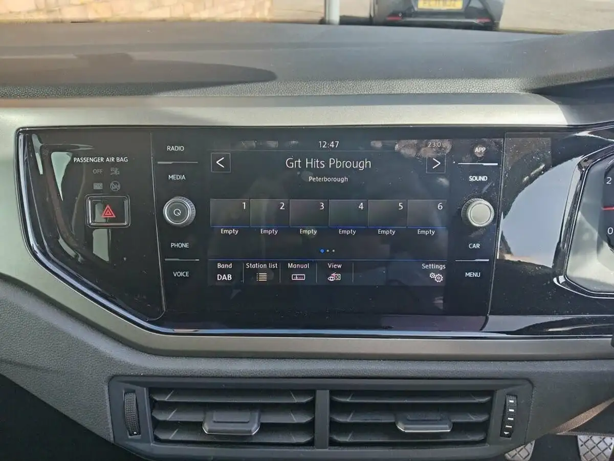 2021-volkswagen-polo-10-match-big-6