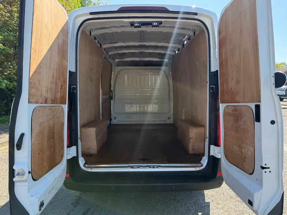 2023-maxus-deliver-9-big-16