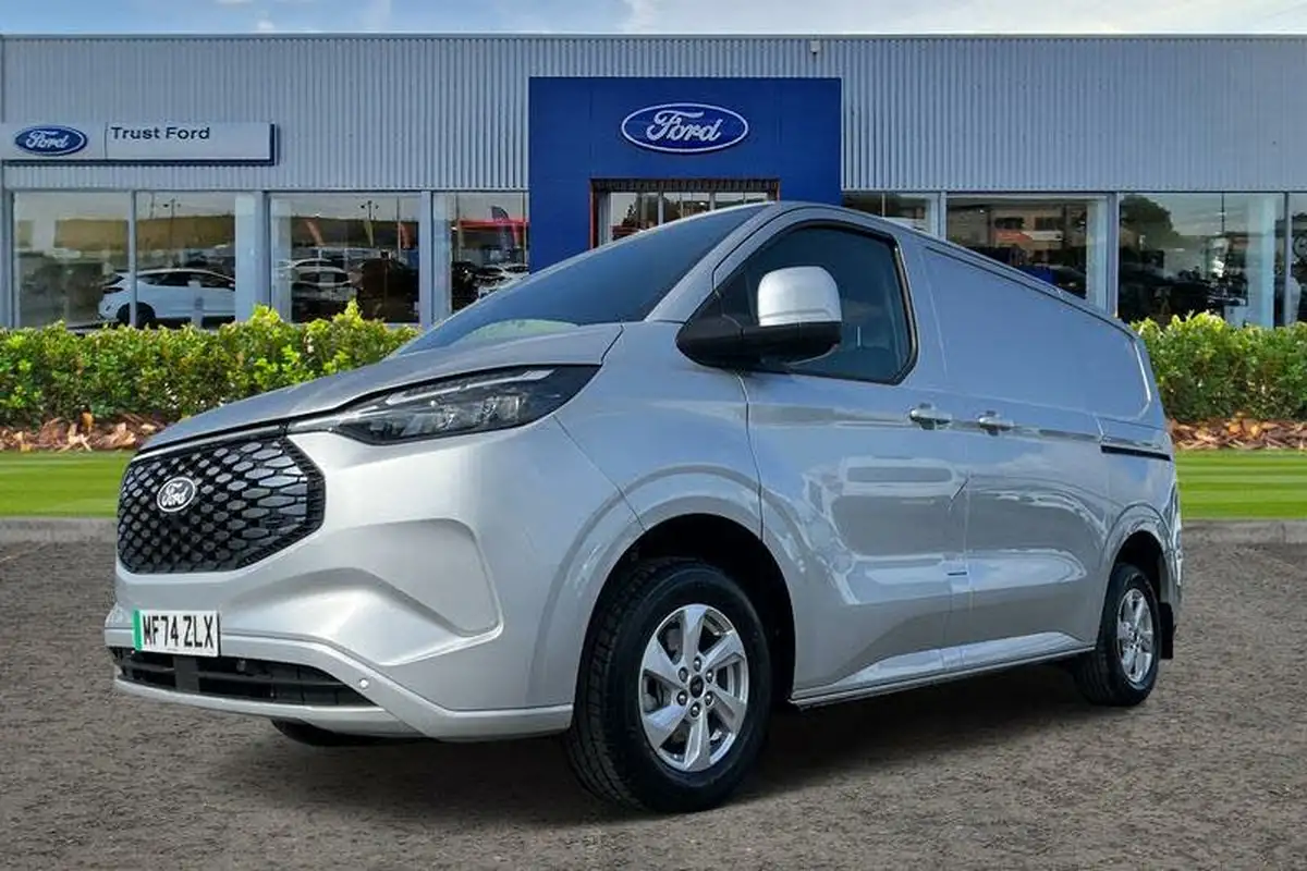 2024-ford-transit-custom-e-320-l1h1-limited-136ps-panel-van-big-33