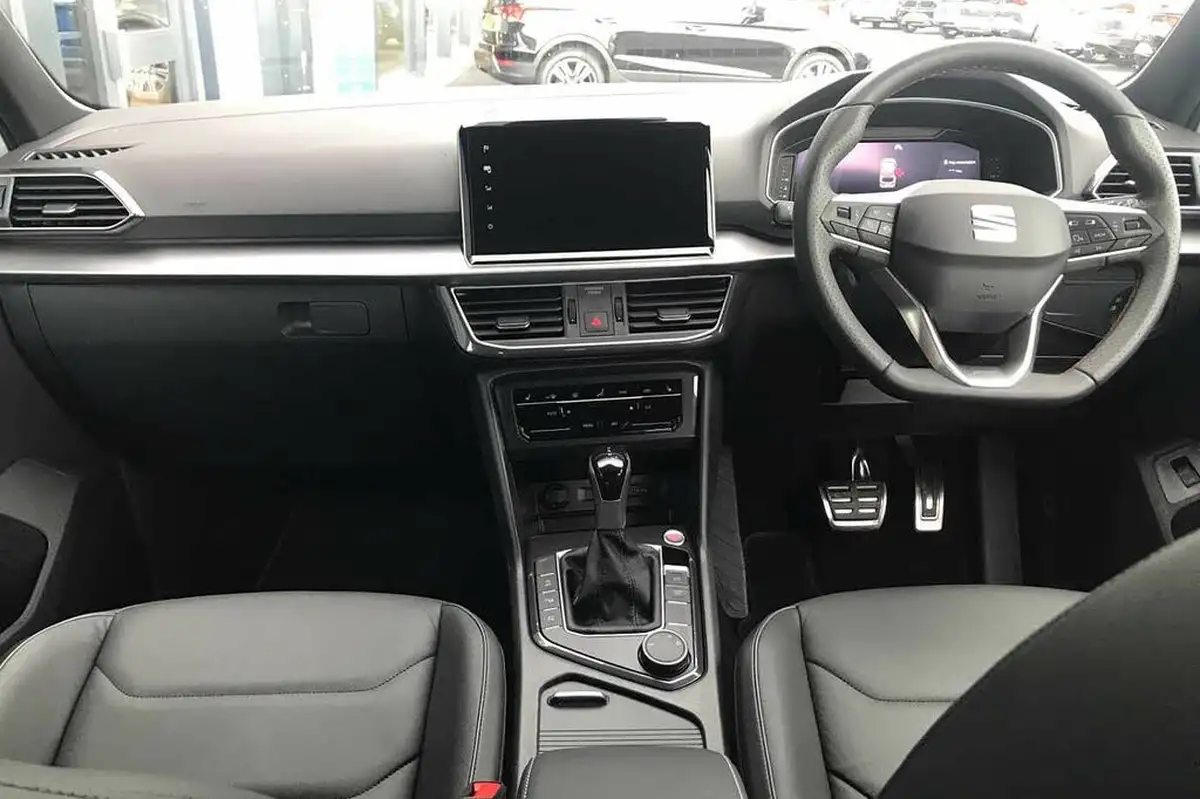 2023-seat-tarraco-15-ecotsi-fr-sport-dsg-big-11