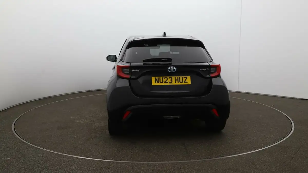2023-toyota-yaris-15-vvt-i-excel-big-50