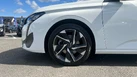 2023-peugeot-308-15-bluehdi-allure-premium-130ps-small-13