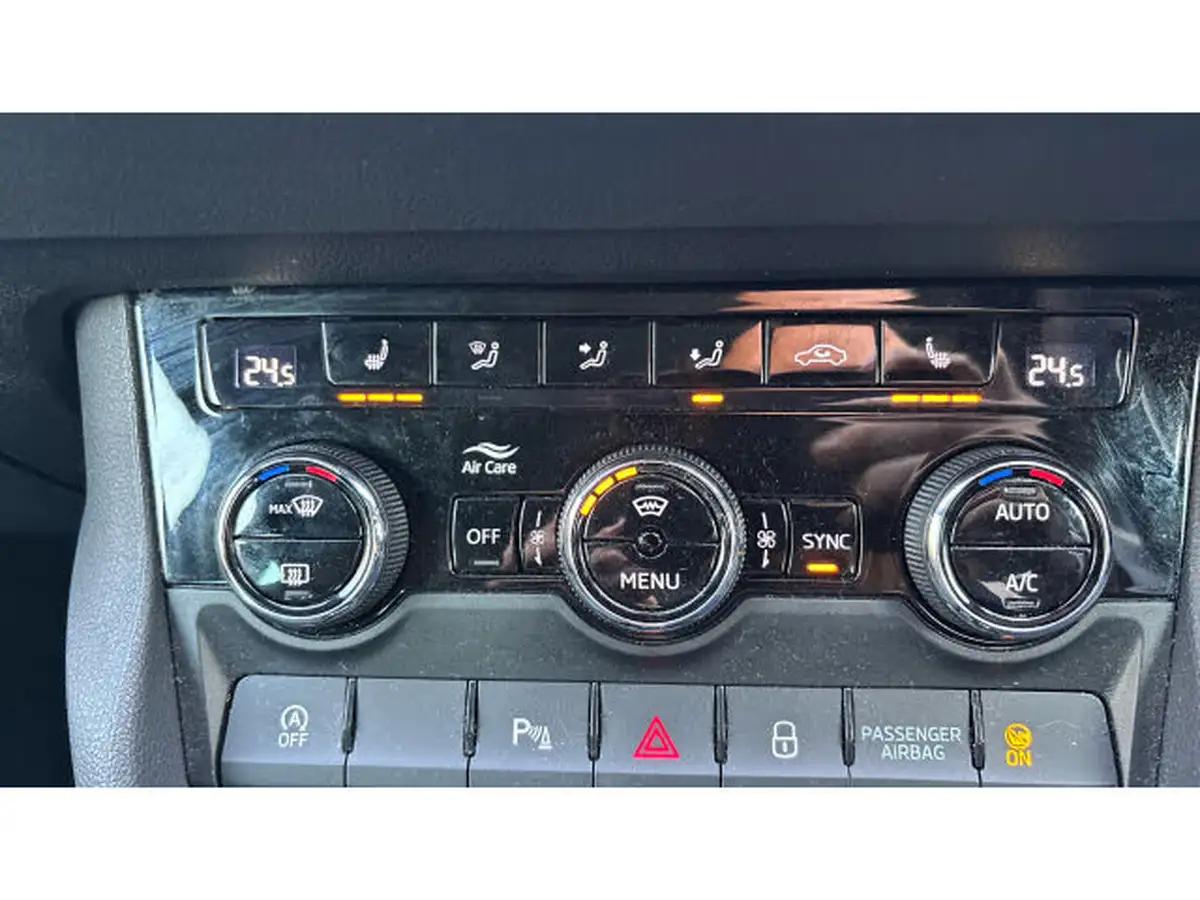 2022-skoda-karoq-15-tsi-sportline-big-28