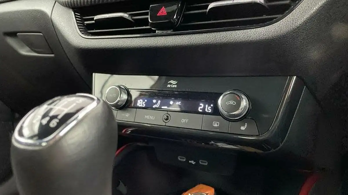 2022-skoda-fabia-10-tsi-monte-carlo-110ps-big-24