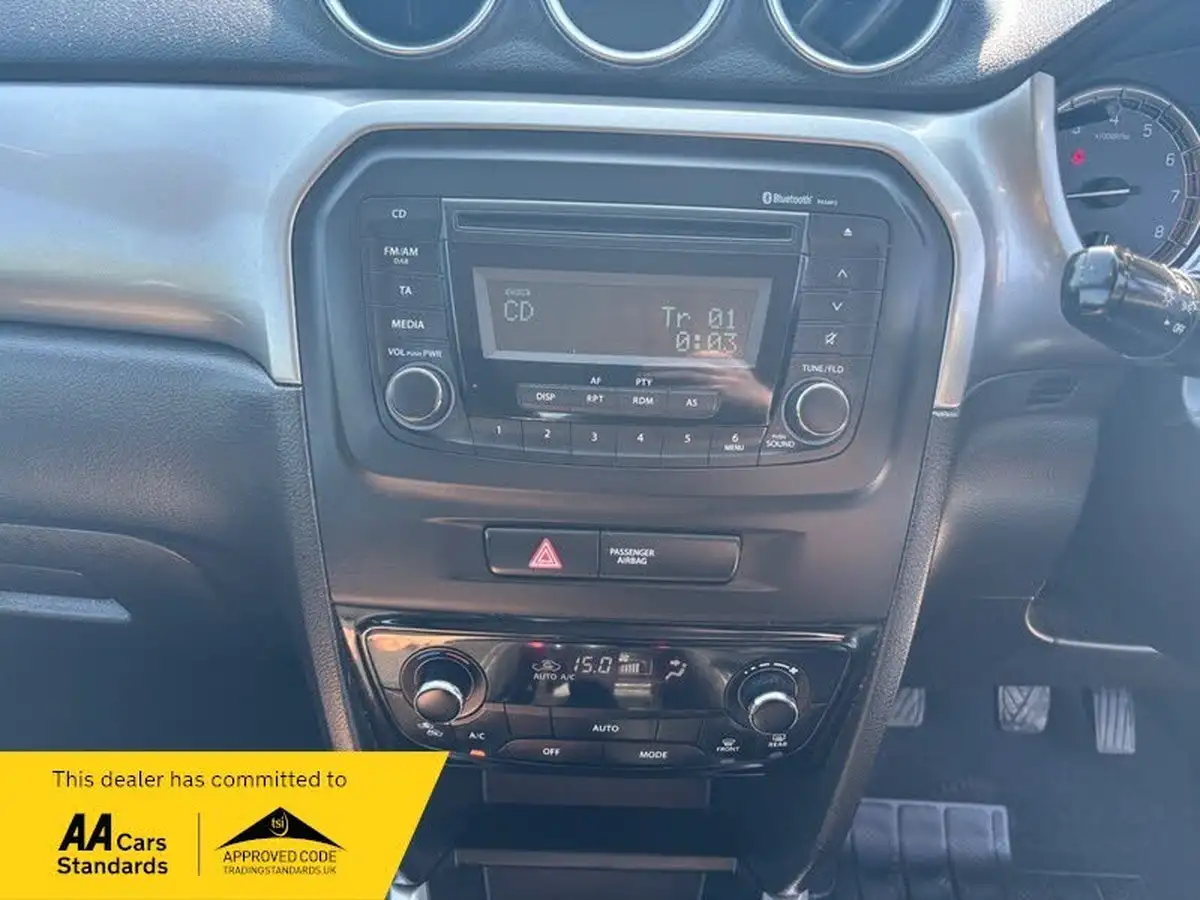 2017-suzuki-vitara-16-sz4-big-13