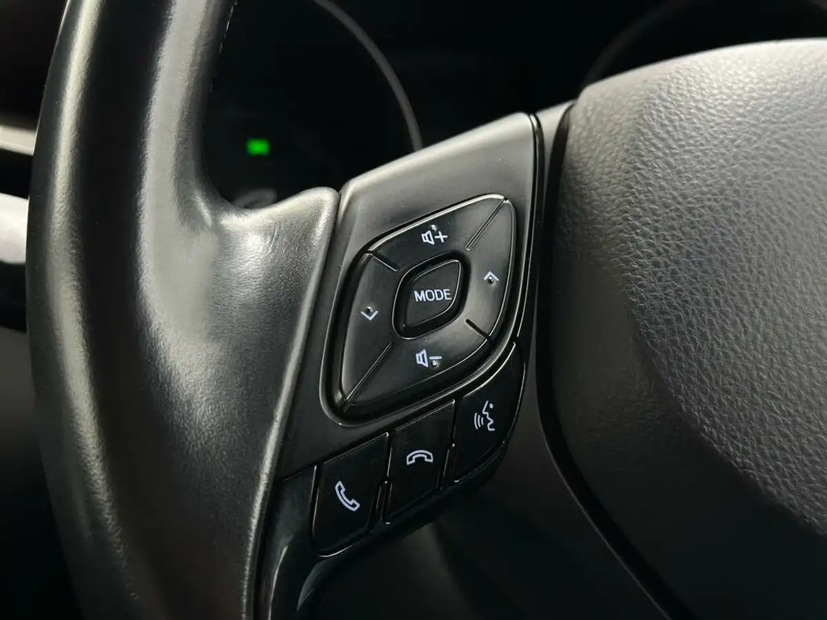 2018-toyota-c-hr-18-vvt-i-excel-big-12