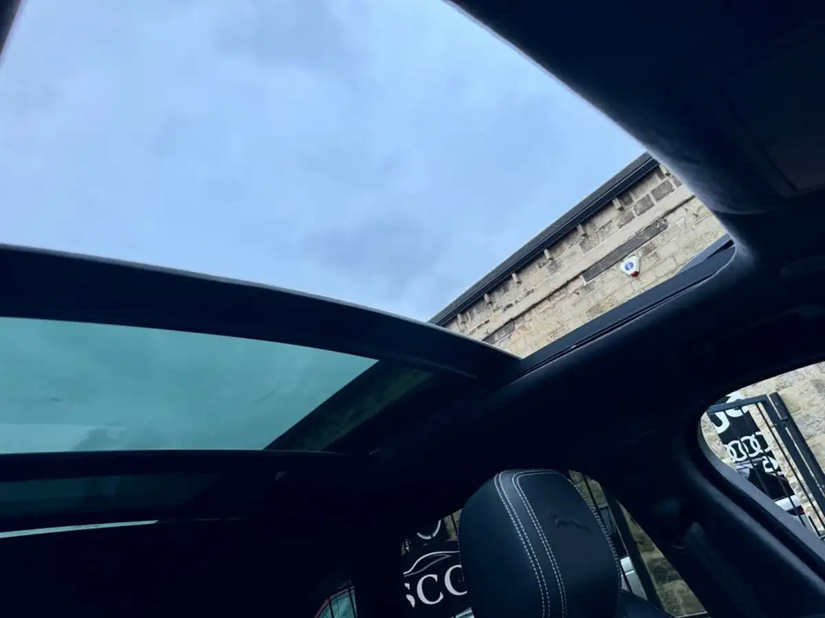 2021-jaguar-f-pace-20-p400e-hse-big-45