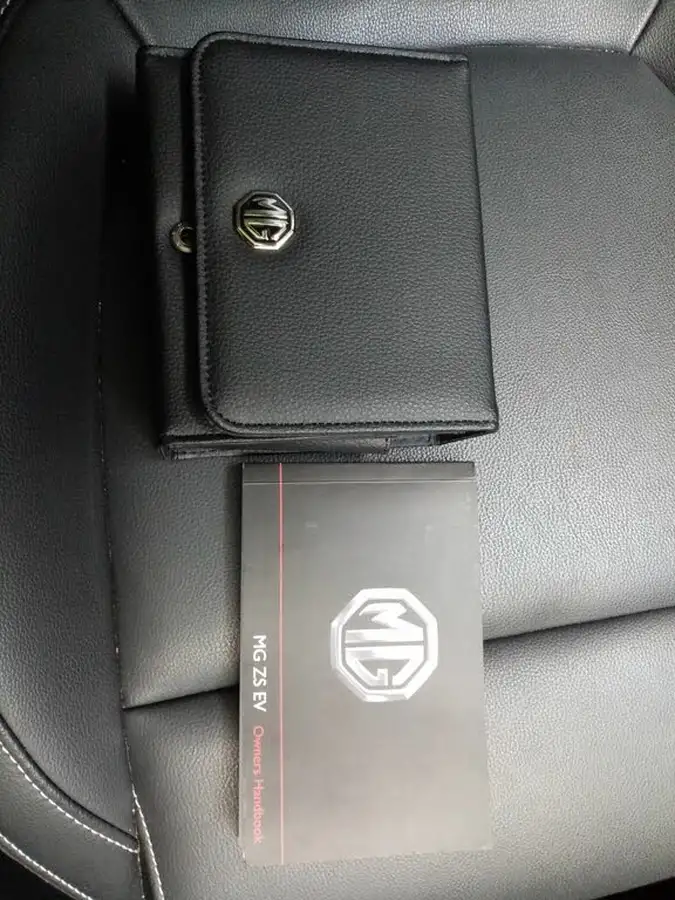2021-mg-zs-suv-e-exclusive-ev-big-35