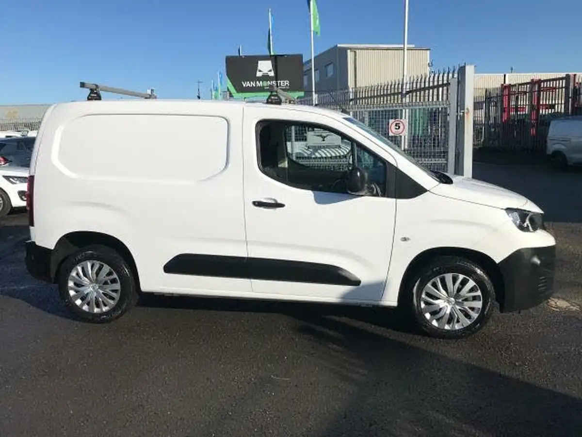 2021-peugeot-partner-15-bluehdi-1000-professional-100ps-eu6dt-panel-big-4