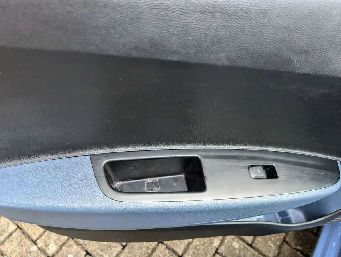 2016-hyundai-i10-12-premium-big-33