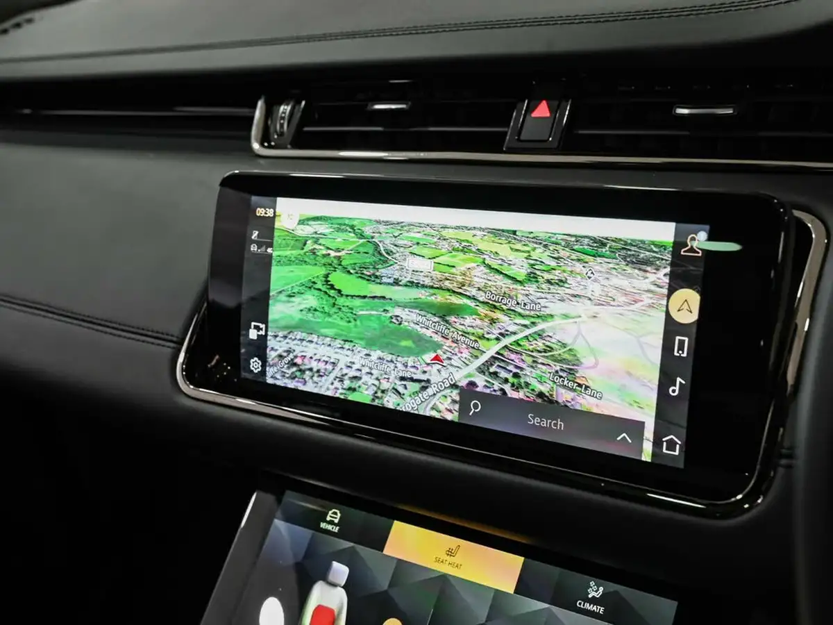 2023-land-rover-range-rover-evoque-15-p300e-autobiography-big-13