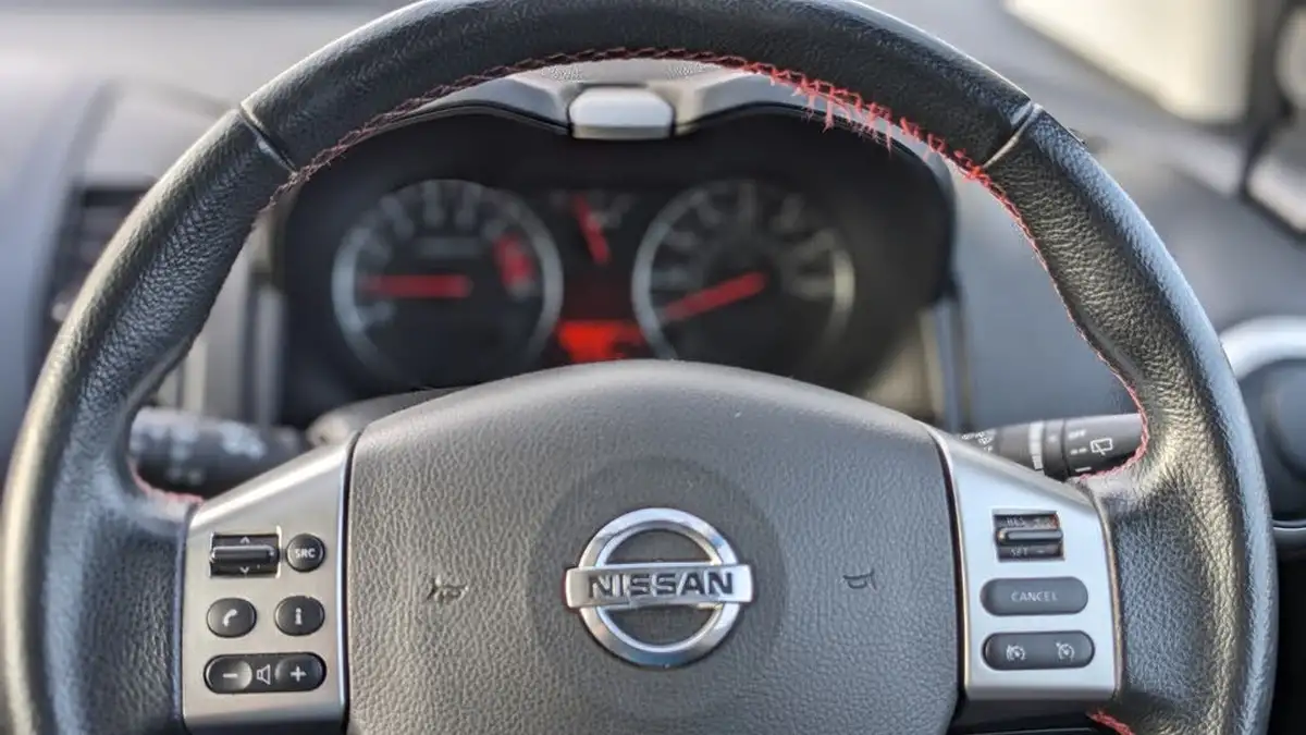2009-nissan-note-16-tekna-auto-big-12