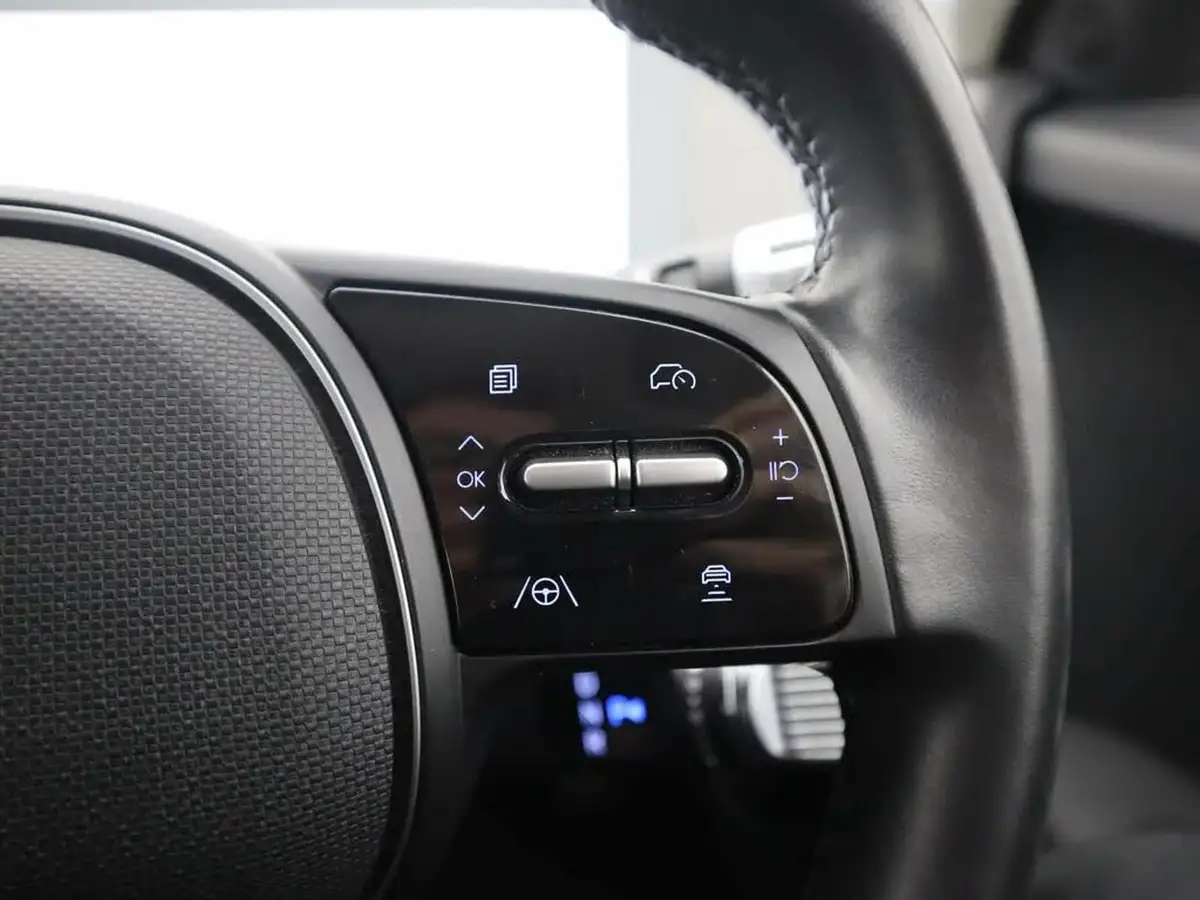 2022-hyundai-ioniq-5-e-se-connect-big-21