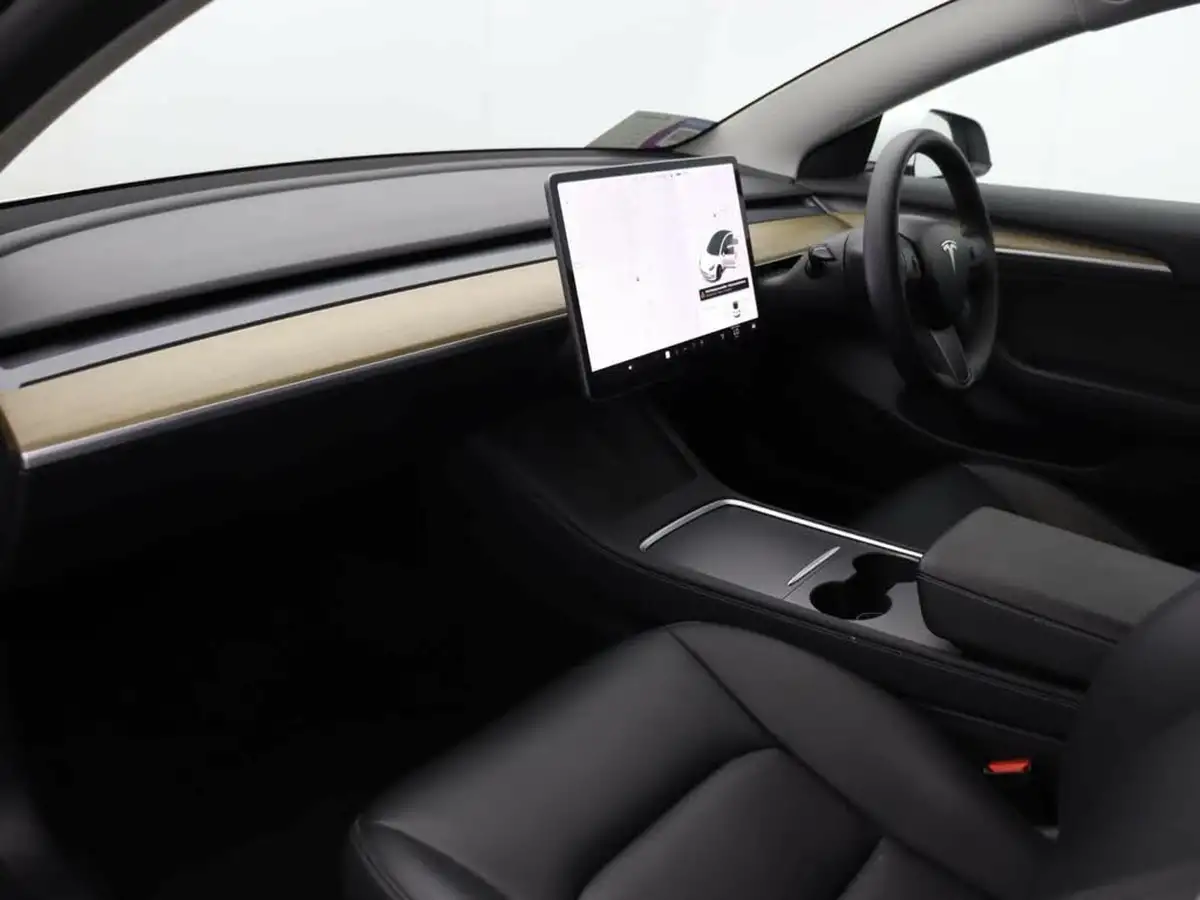 2021-tesla-model-3-e-standard-plus-big-7