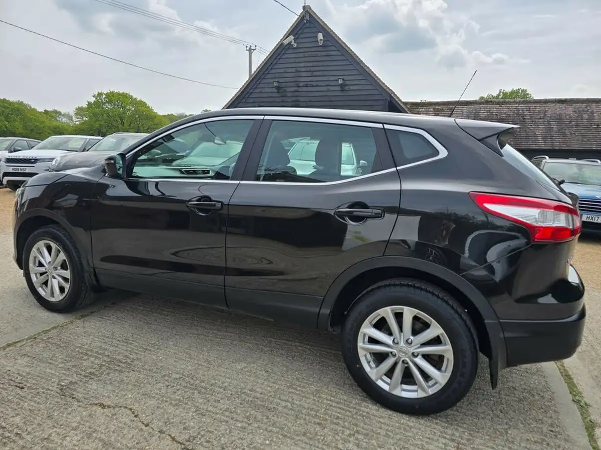 2015-nissan-qashqai-12-acenta-dig-t-115ps-smart-vision-pack-big-7