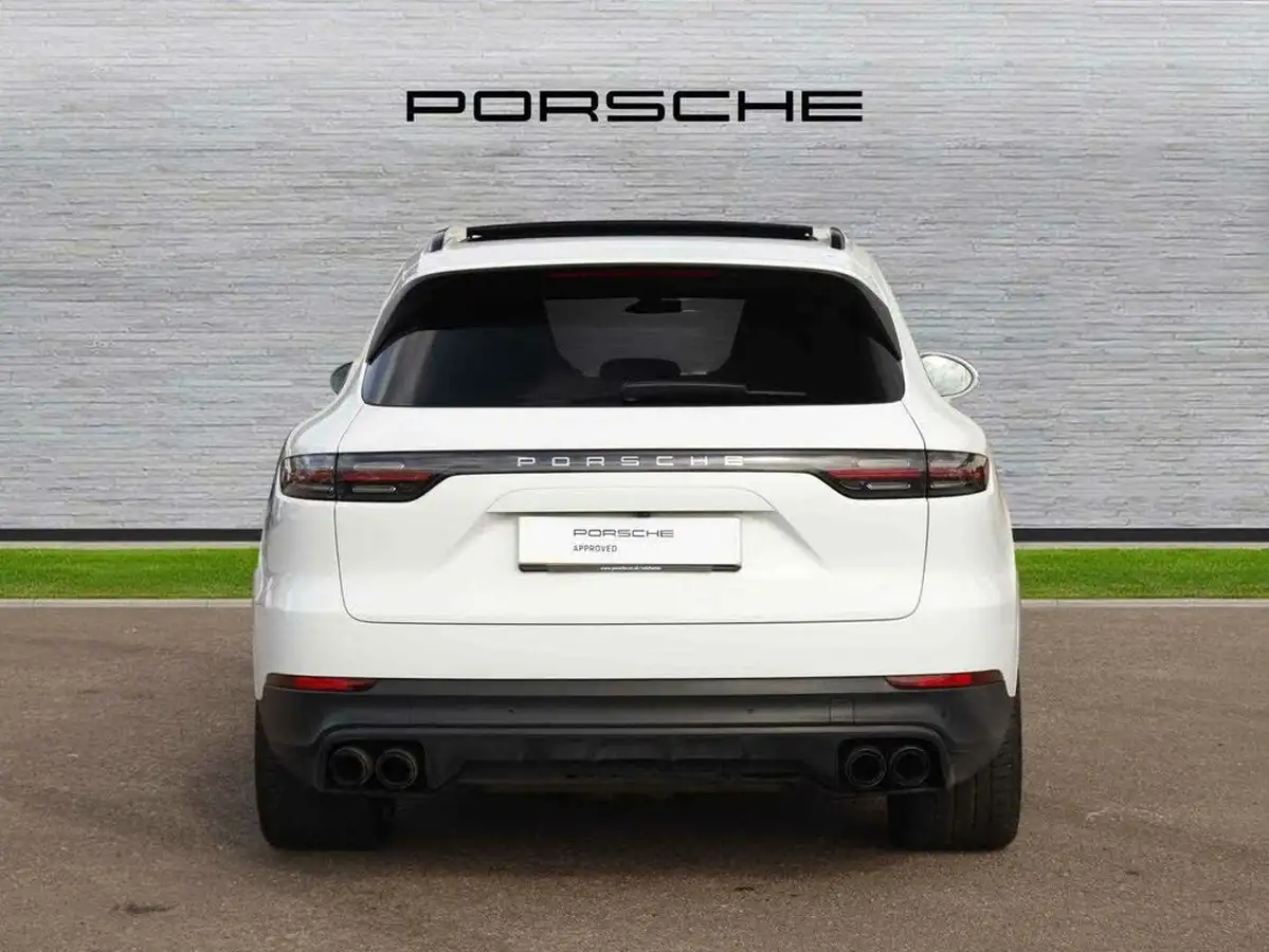 2019-porsche-cayenne-30-v6-e-hybrid-e-hybrid-station-wagon-big-3