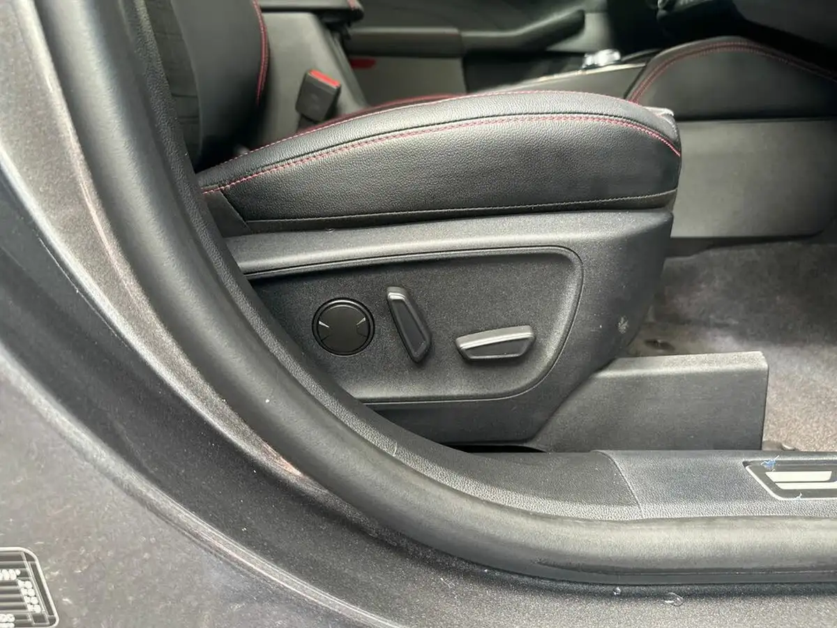 2022-ford-kuga-25t-st-line-edition-190ps-fhev-big-29