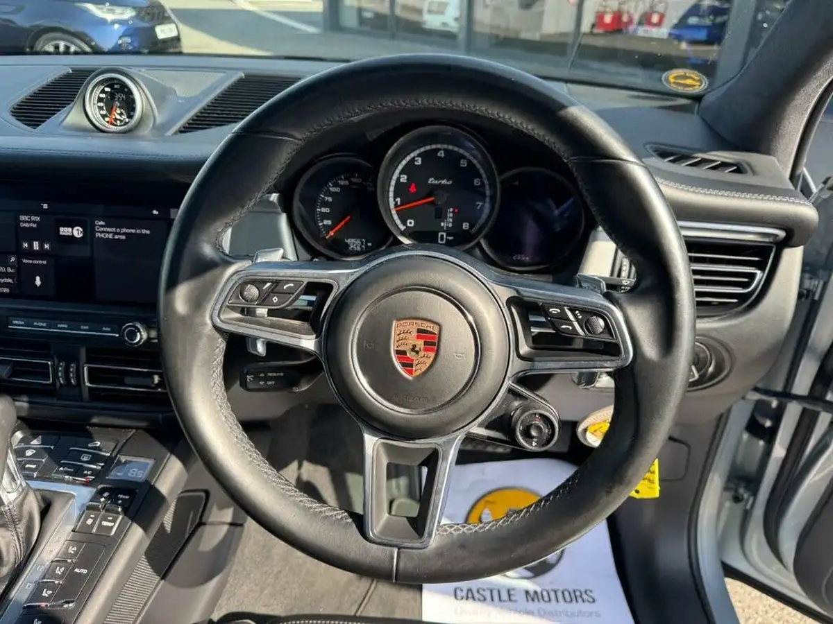 2019-porsche-macan-29-v6-turbo-big-11