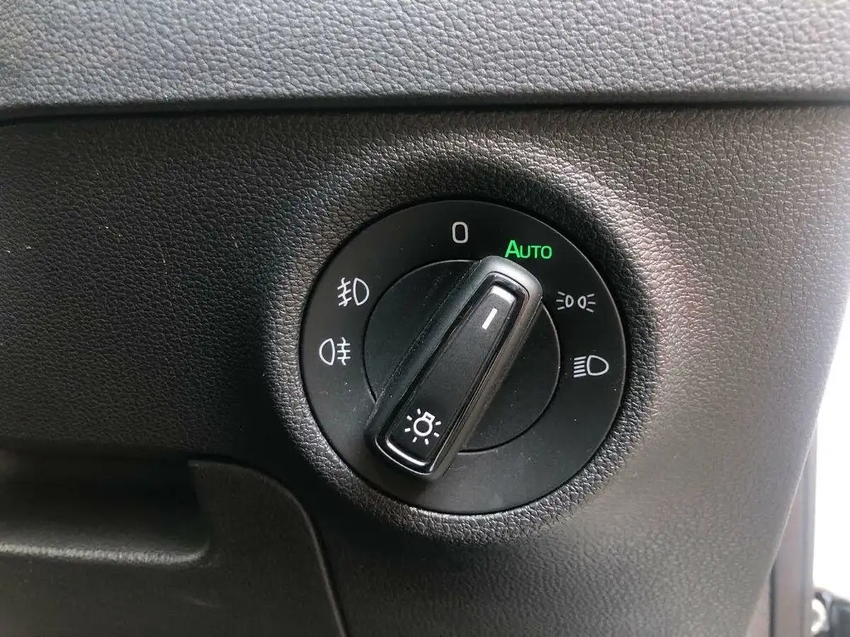2022-skoda-karoq-15-tsi-se-drive-big-28