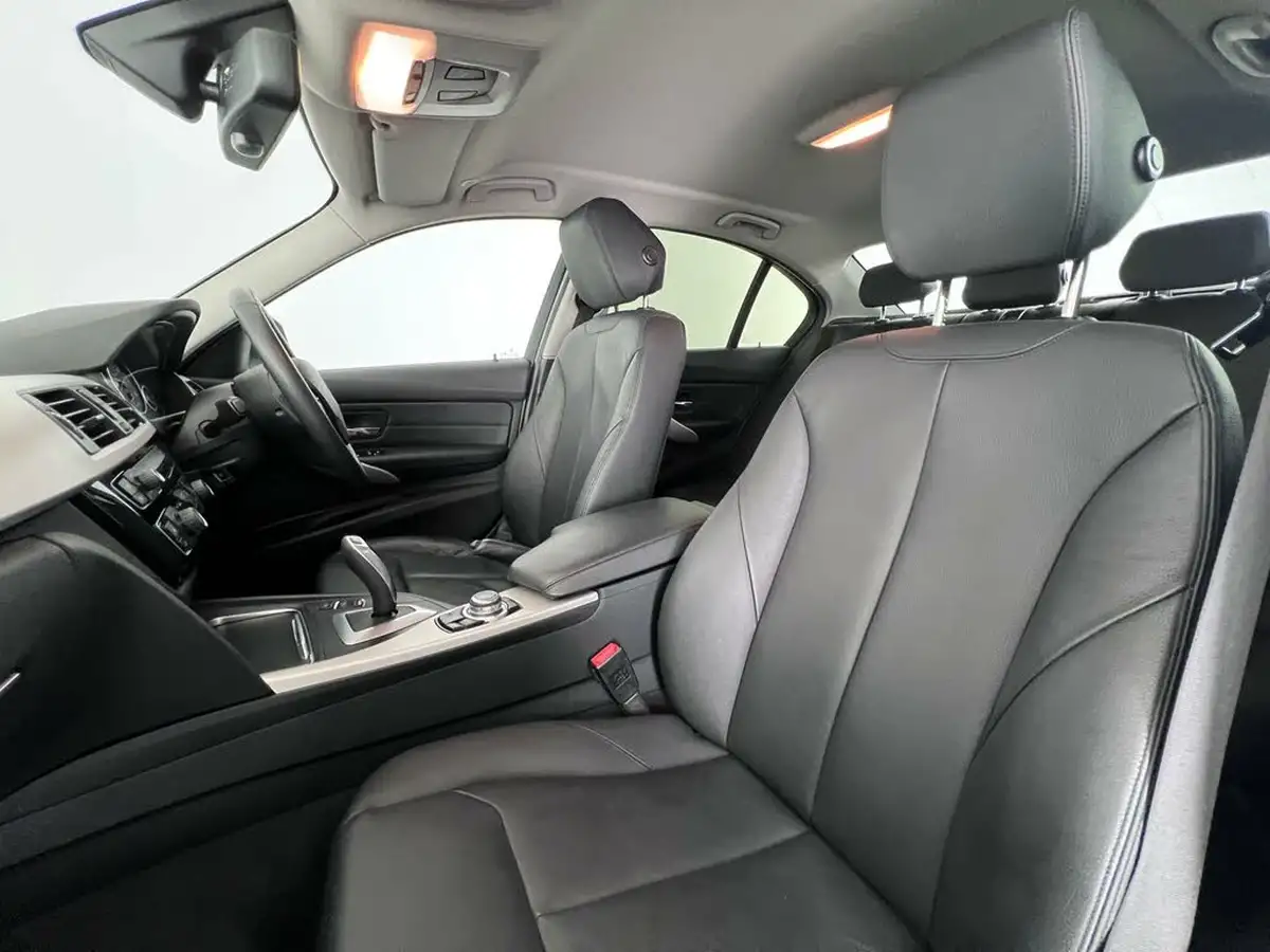 2017-bmw-3-series-20td-318d-se-saloon-4d-auto-big-10