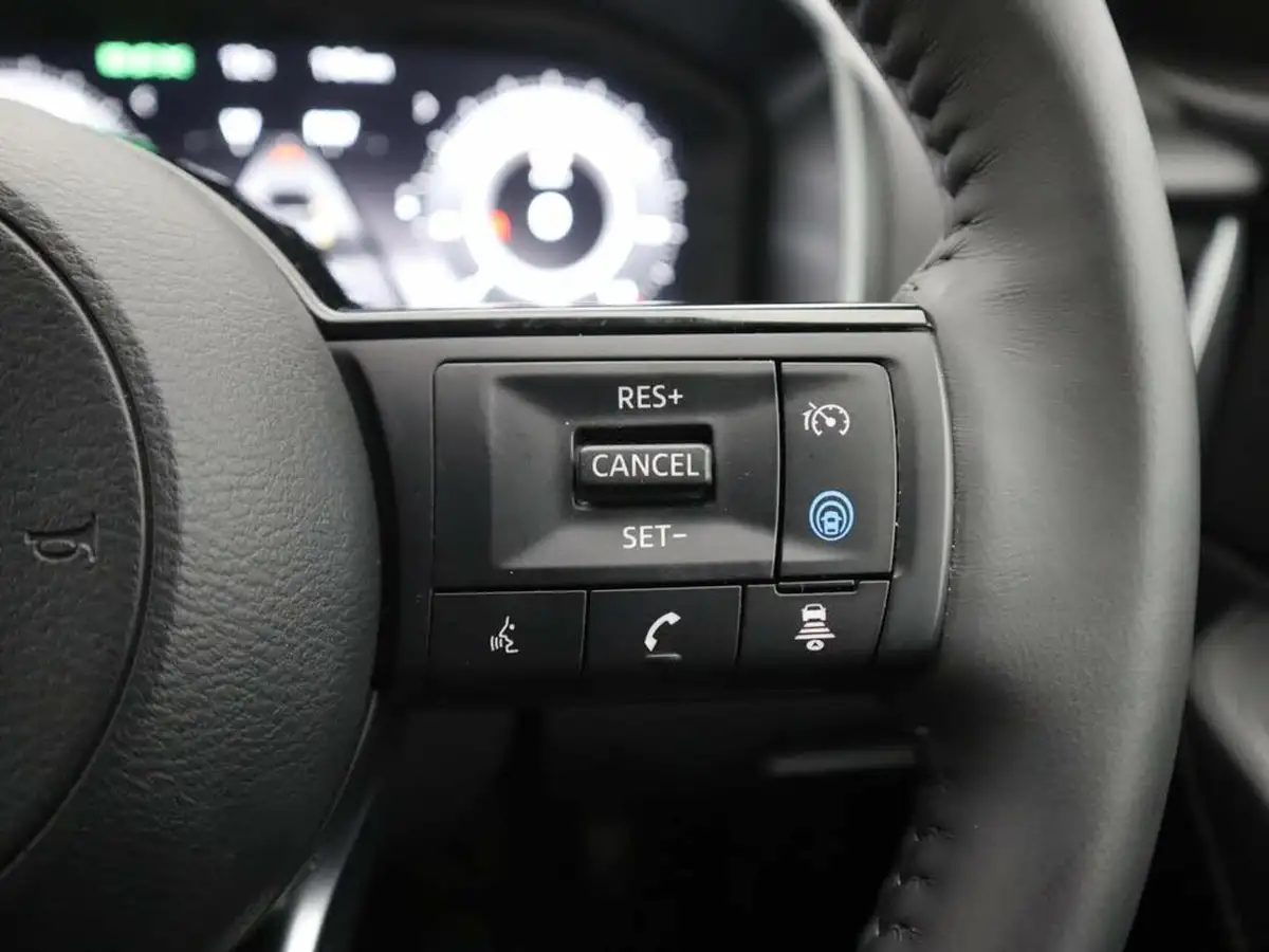 2024-nissan-qashqai-15-n-connecta-glass-roof-pack-big-28