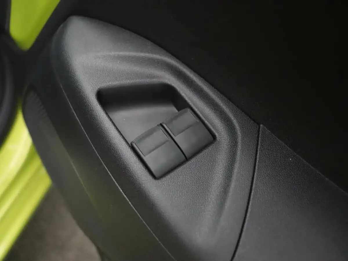 2019-peugeot-108-10-collection-top-2-tronic-big-13