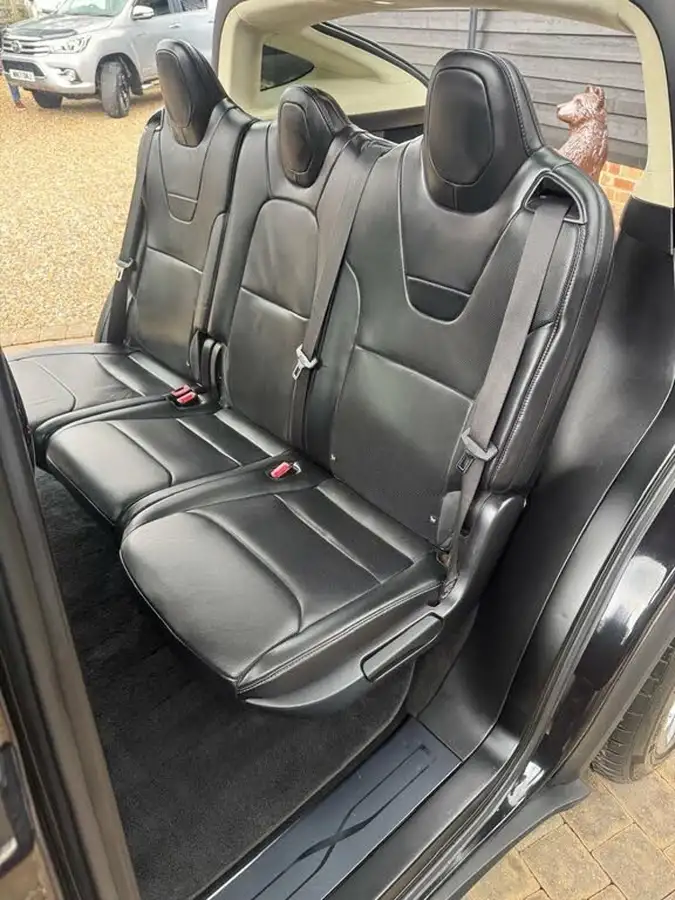 2017-tesla-model-x-e-75d-big-14